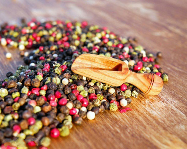 用自動(dòng)氣象站監(jiān)測(cè)花椒園的氣象要素